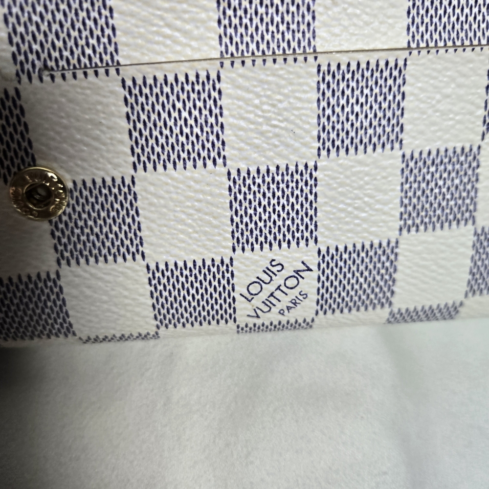 Louis Vuitton Emilie Wallet in Damier Azur canvas with a Rose Ballerine interior - Picture 4 of 5